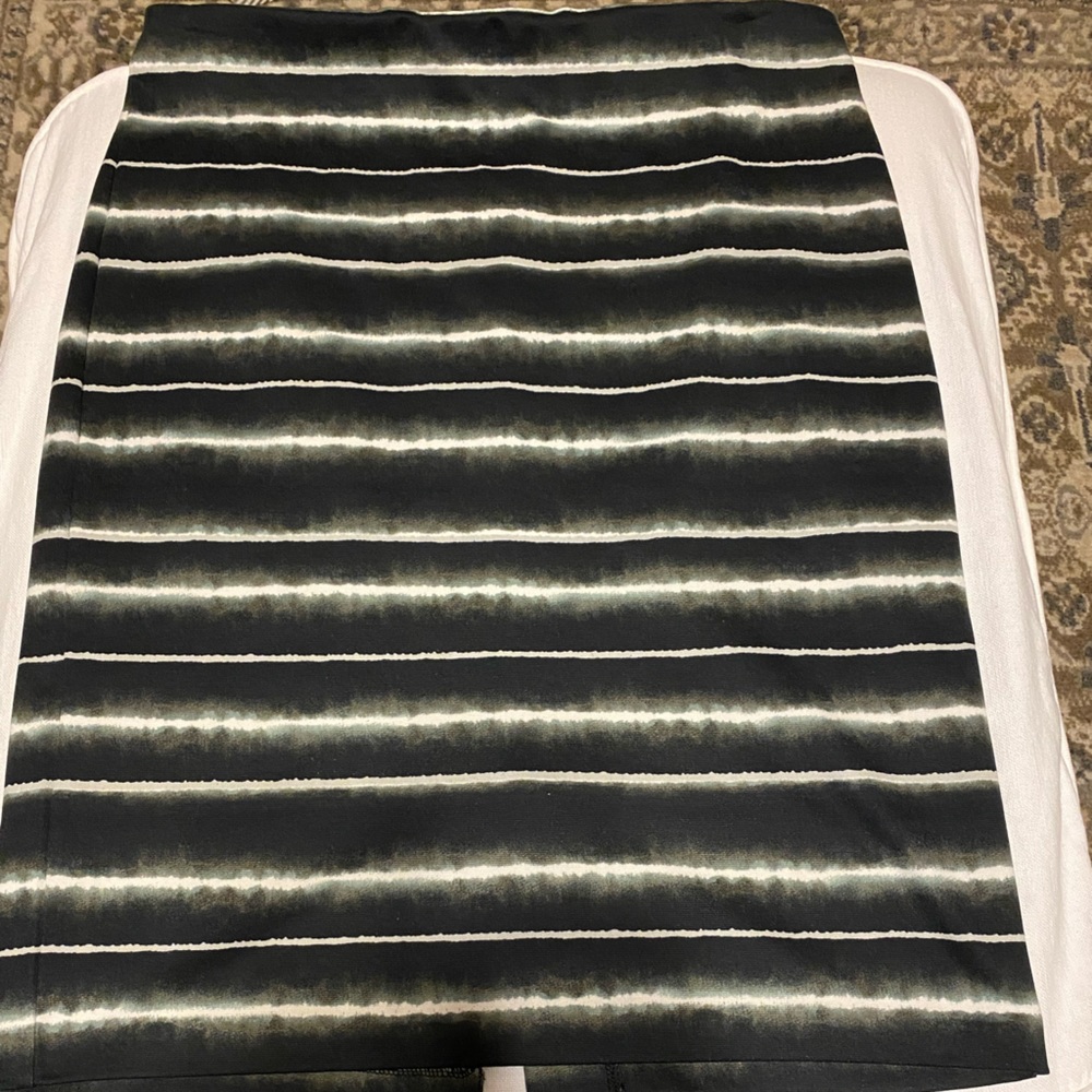 NWOT Old Navy Pencil Skirt